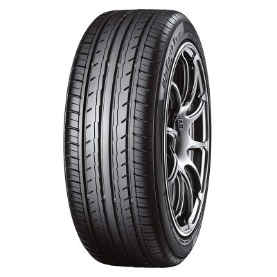 185/55R16 83V YOKOHAMA BLUEARTH-ES ES32 i gruppen D�CK / SOMMARD�CK hos TH Pettersson AB (237-185551632V)